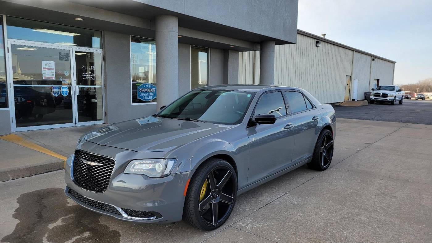 2019 Chrysler 300 Touring — Sedan — 83,633 mi — Arkansas City, KS