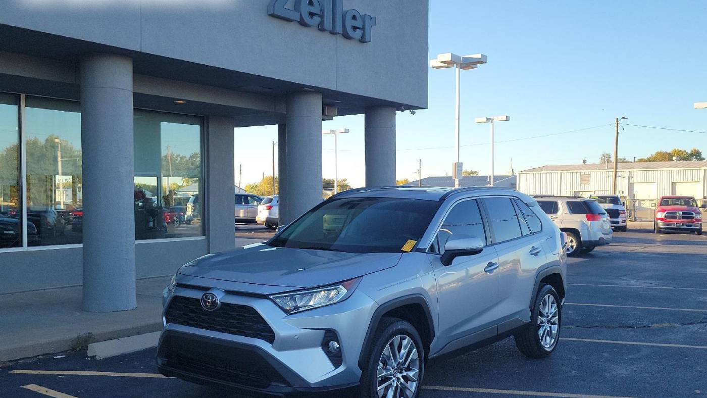 2019 Toyota RAV4 XLE Premium — SUV — 106,682 mi — Arkansas City, KS