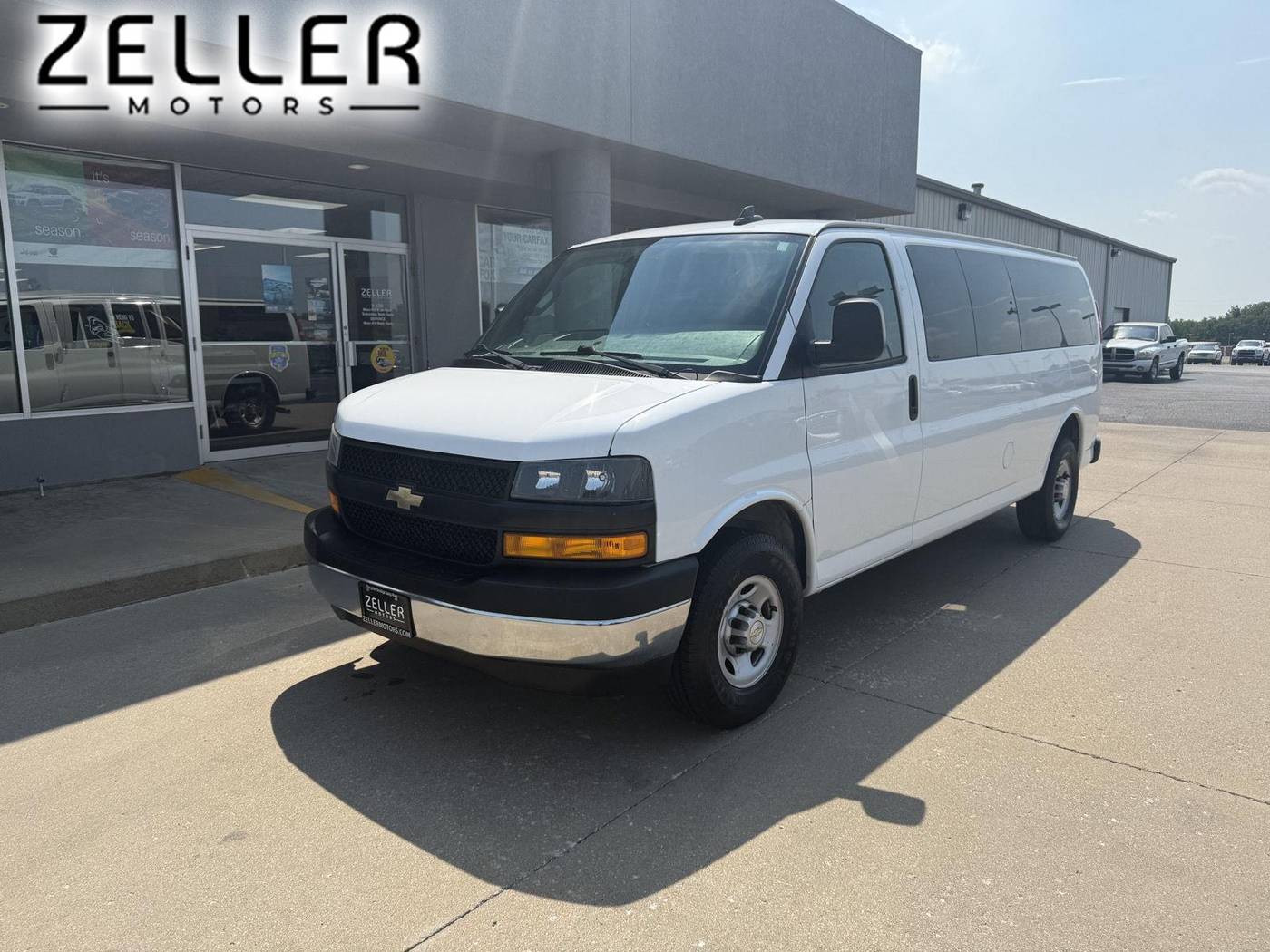 2020 Chevrolet Express Passenger LS — Passenger Van — 12,378 mi — Arkansas City, KS
