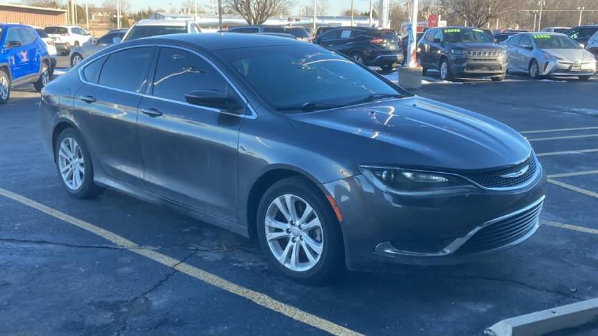 2016 Chrysler 200 Limited — Sedan — 114,446 mi — Arkansas City, KS