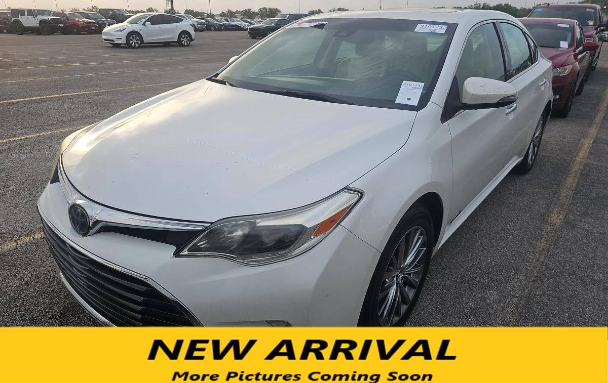 2016 Toyota Avalon Hybrid Limited — Sedan — 82,029 mi — Arkansas City, KS