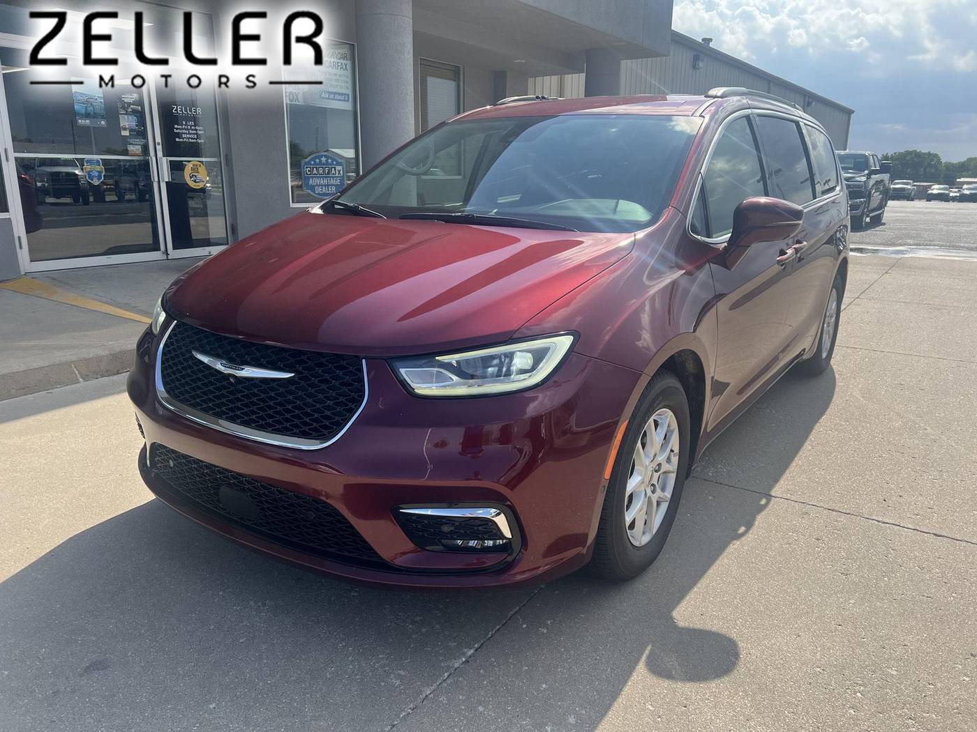 2022 Chrysler Pacifica Touring L — Minivan — 61,403 mi — Arkansas City, KS