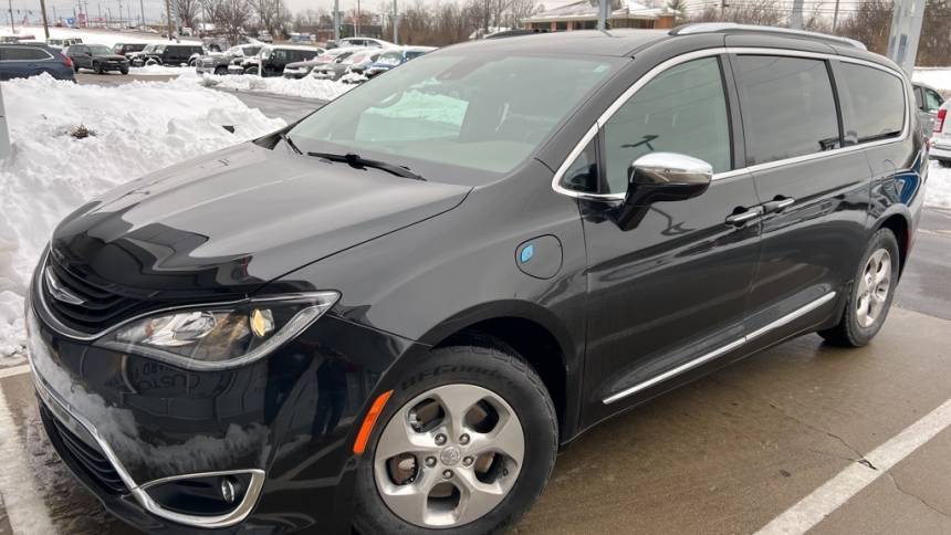 2018 Chrysler Pacifica Hybrid Limited — Minivan — 101,279 mi — Florence, KY