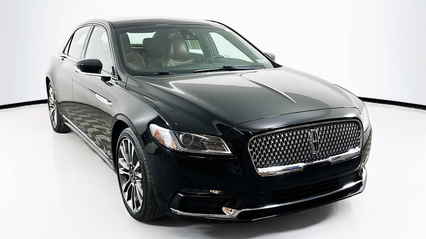 2017 Lincoln Continental Reserve — Sedan — 32,796 mi — Doylestown, PA