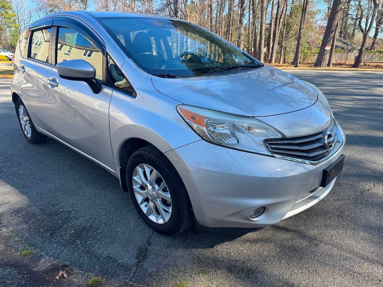2015 Nissan Versa 1.6 SV — Hatchback — 82,581 mi — Chesapeake, VA