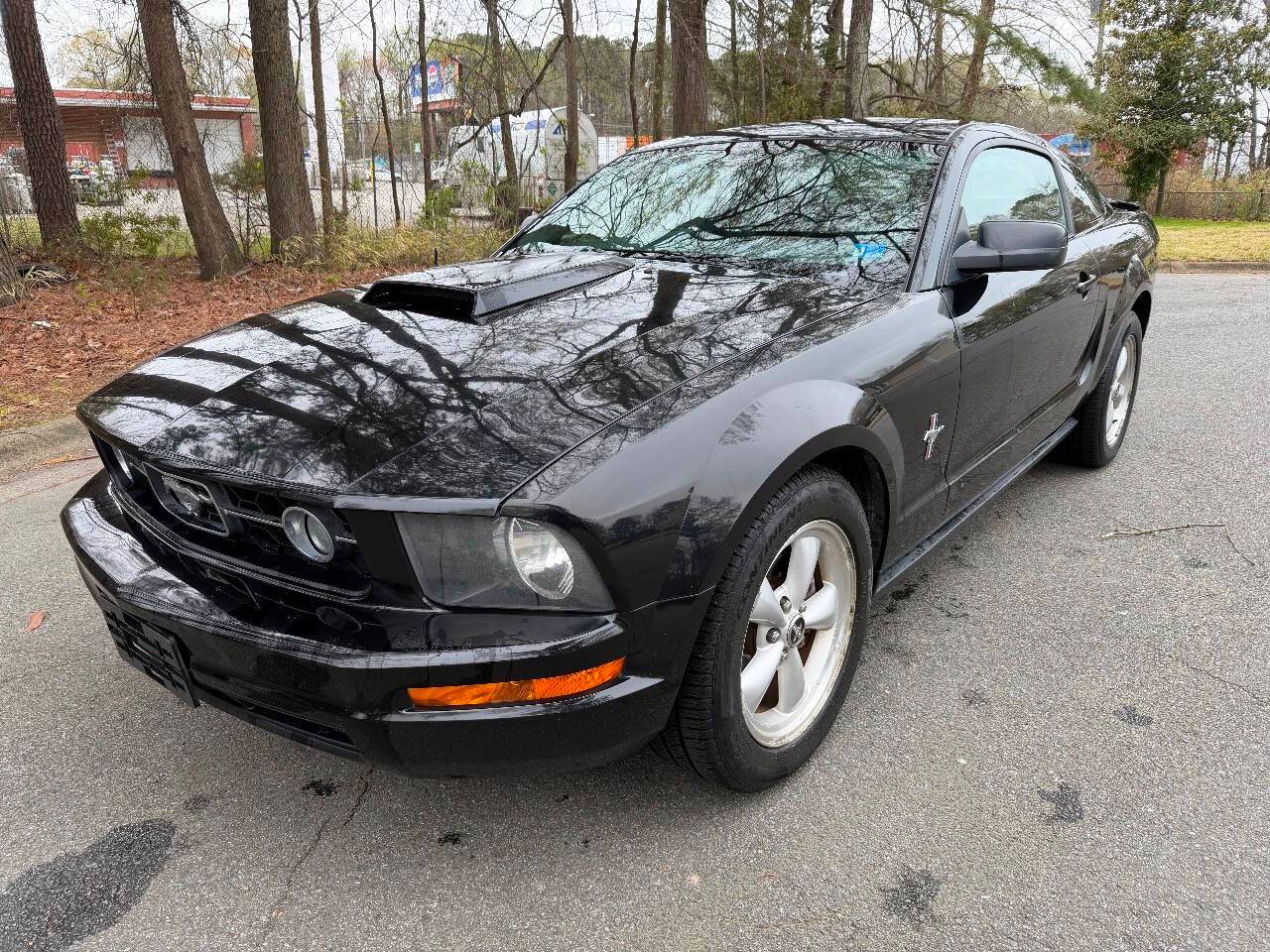 2007 Ford Mustang Deluxe