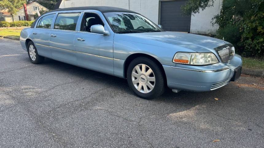 2004 Lincoln Town Car Executive — Sedan — 49,451 mi — Chesapeake, VA