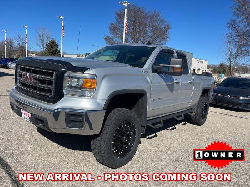 2015 GMC Sierra 1500 SLE — Pickup Truck — 102,951 mi — Madison, WI