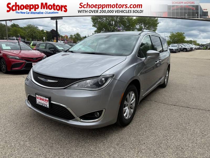 2019 Chrysler Pacifica Touring L — Minivan — 66,677 mi — Madison, WI