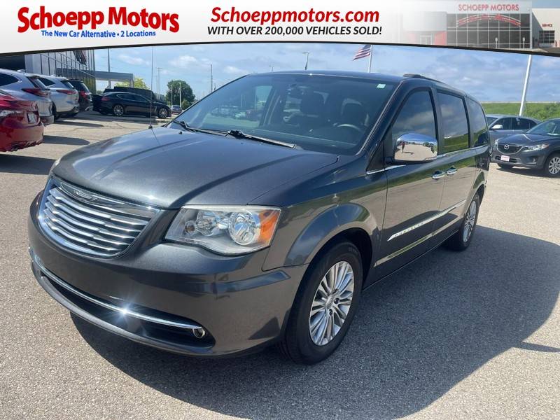 2016 Chrysler Town & Country Touring-L Anniversary Edition — Minivan — 95,623 mi — Madison, WI