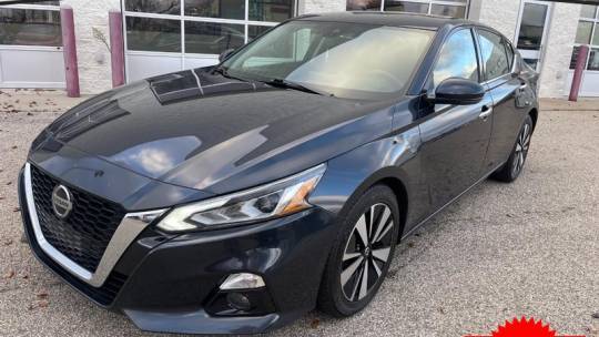 2020 Nissan Altima SV — Sedan — 74,078 mi — Madison, WI