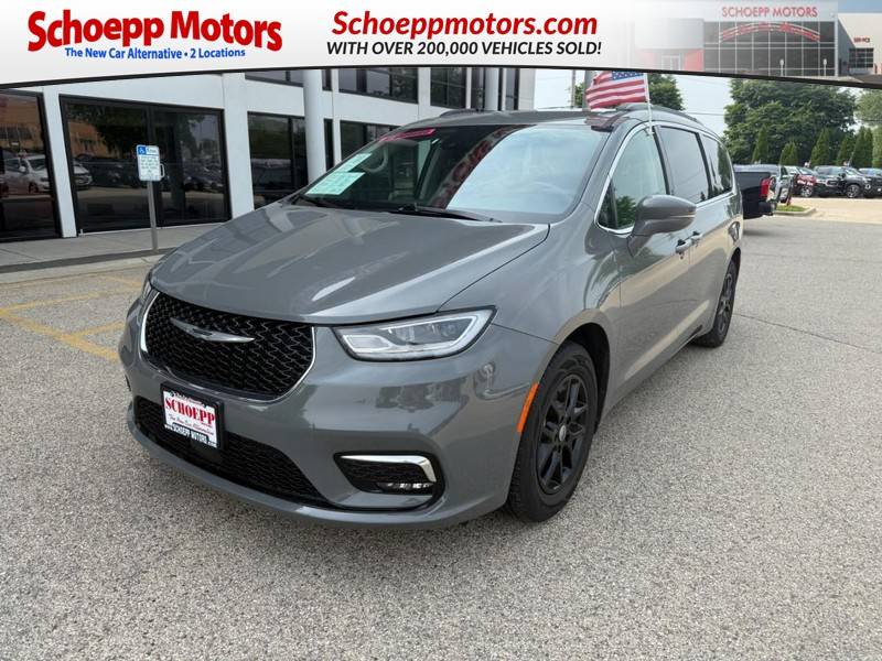 2022 Chrysler Pacifica Touring L — Minivan — 88,914 mi — Madison, WI