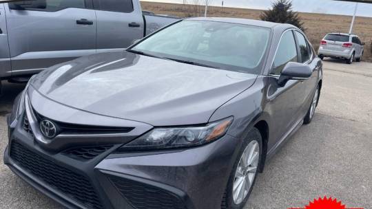 2022 Toyota Camry SE — Sedan — 56,047 mi — Middleton, WI