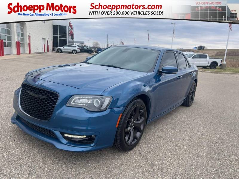 2021 Chrysler 300 Touring L — Sedan — 40,696 mi — Middleton, WI