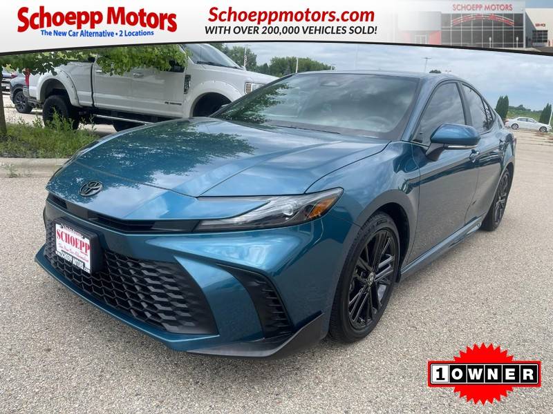 2025 Toyota Camry SE — Sedan — 4,364 mi — Middleton, WI