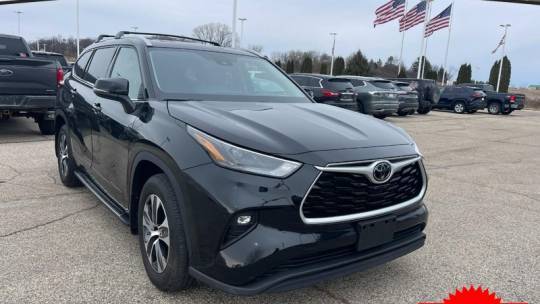 2022 Toyota Highlander XLE — SUV — 31,389 mi — Middleton, WI