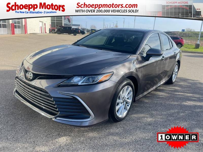2024 Toyota Camry LE — Sedan — 5,896 mi — Middleton, WI
