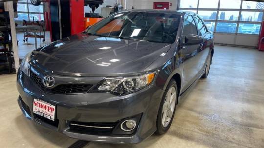 2014 Toyota Camry SE — Sedan — 123,747 mi — Middleton, WI
