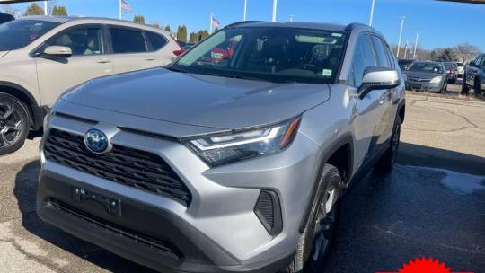2024 Toyota RAV4 Hybrid XLE — SUV — 9,033 mi — Middleton, WI
