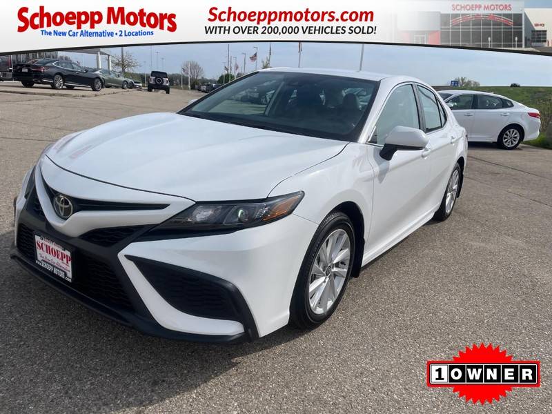 2024 Toyota Camry SE — Sedan — 19,952 mi — Middleton, WI