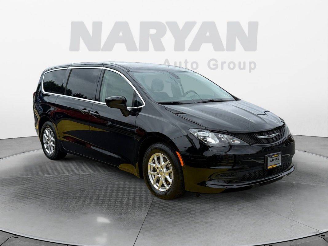 2021 Chrysler Voyager LX — Minivan — 122,234 mi — Philadelphia, PA