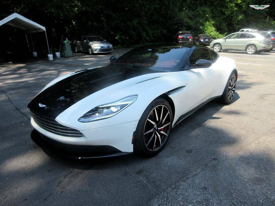 2017 Aston Martin DB11 Base