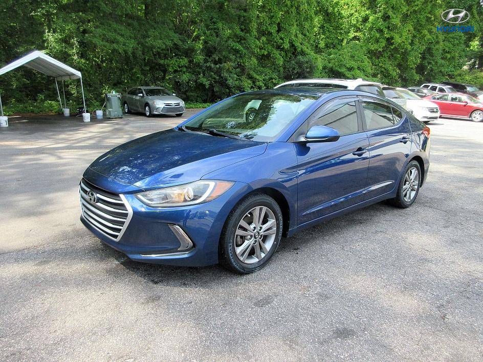 2017 Hyundai Elantra SE — Sedan — 129,362 mi — Cary, NC