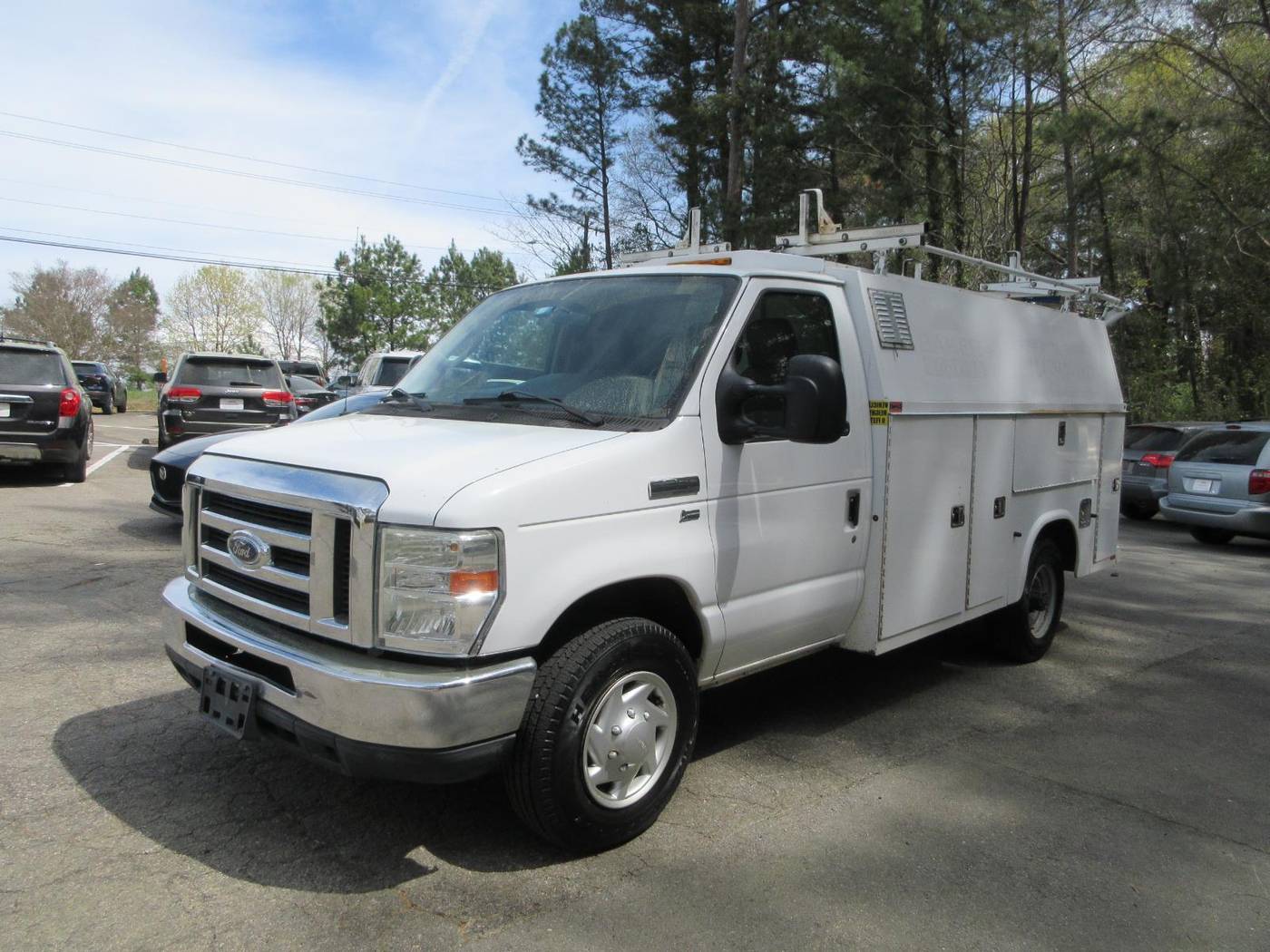 2013 Ford Econoline Commercial Cutaway E-350