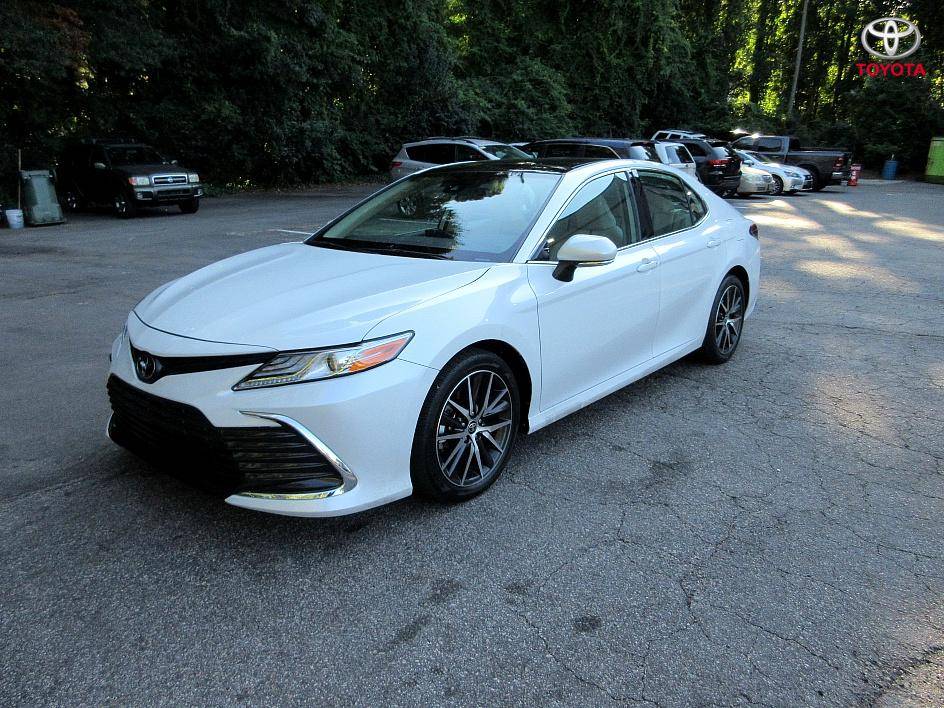 2022 Toyota Camry XLE — Sedan — 21,289 mi — Cary, NC