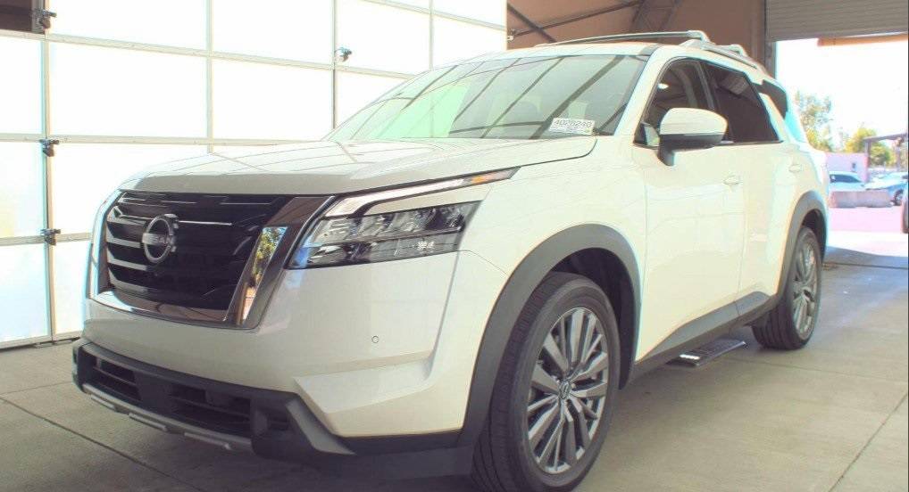 2023 Nissan Pathfinder SL — SUV — 37,295 mi — Holland, MI