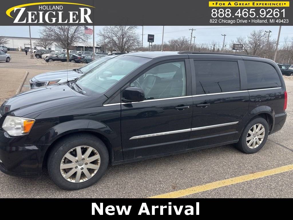 2014 Chrysler Town & Country Touring — Minivan — 177,702 mi — Holland, MI