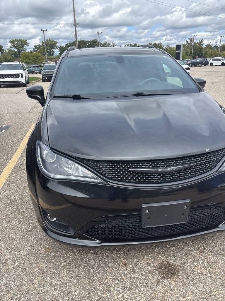 2018 Chrysler Pacifica Touring L — Minivan — 48,866 mi — Holland, MI