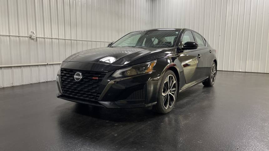 2024 Nissan Altima SR — Sedan — 6,834 mi — Holland, MI