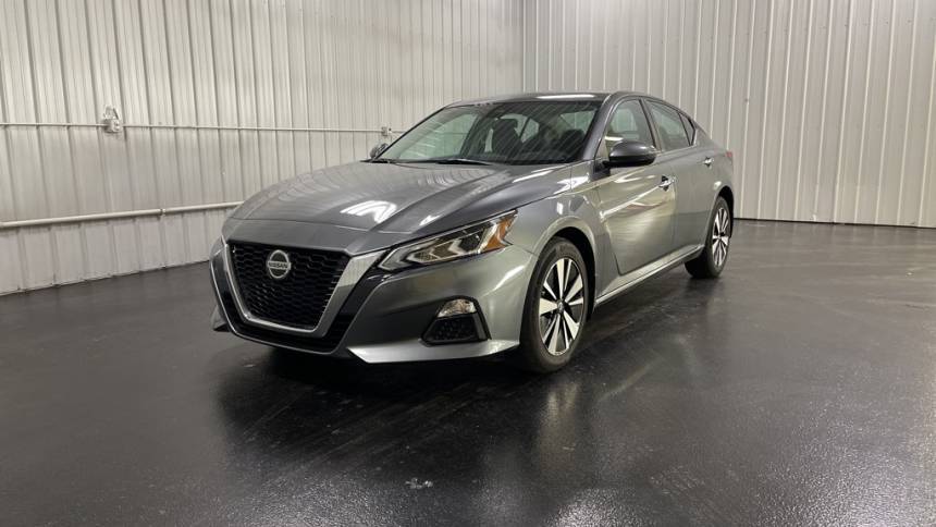 2022 Nissan Altima SV — Sedan — 23,863 mi — Holland, MI