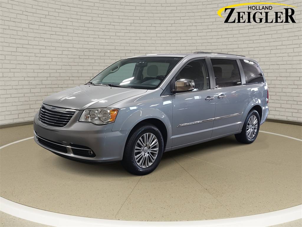 2014 Chrysler Town & Country Touring-L — Minivan — 134,508 mi — Holland, MI