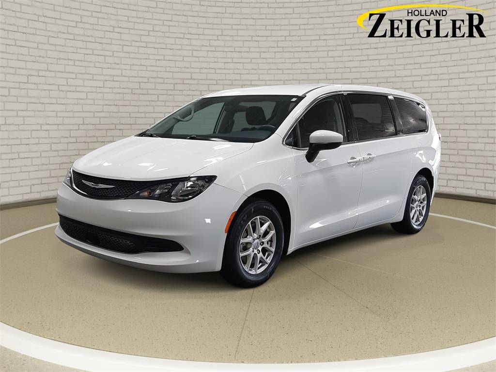 2022 Chrysler Voyager LX — Minivan — 32,204 mi — Holland, MI