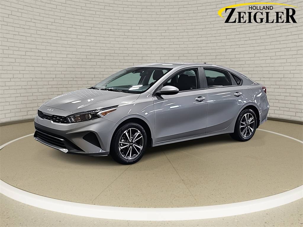 2023 Kia Forte LXS — Sedan — 27,500 mi — Holland, MI