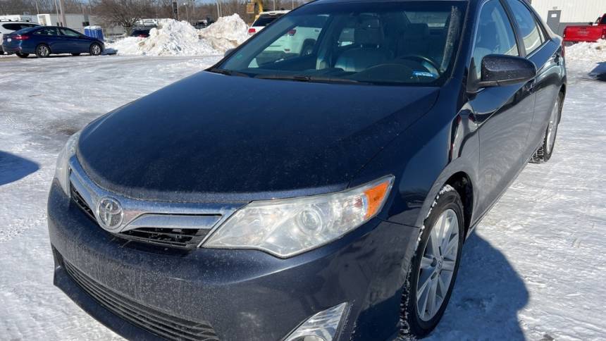 2014 Toyota Camry L — Sedan — 96,364 mi — Holland, MI