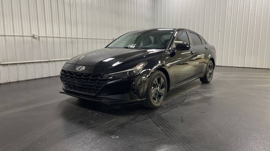 2023 Hyundai Elantra SEL — Sedan — 22,078 mi — Holland, MI