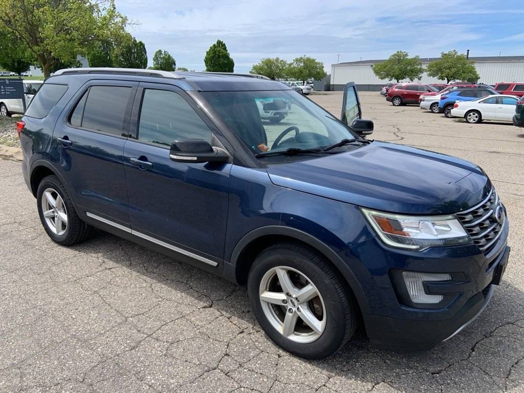 2017 Ford Explorer XLT — SUV — 128,000 mi — Holland, MI