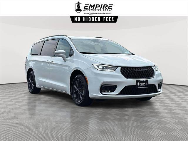 2021 Chrysler Pacifica Touring L — Minivan — 60,945 mi — Green Brook, NJ