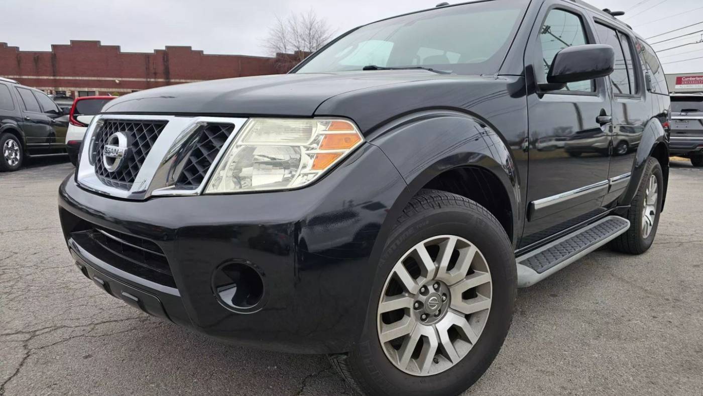 2012 Nissan Pathfinder LE — SUV — 64,011 mi — Lebanon, TN