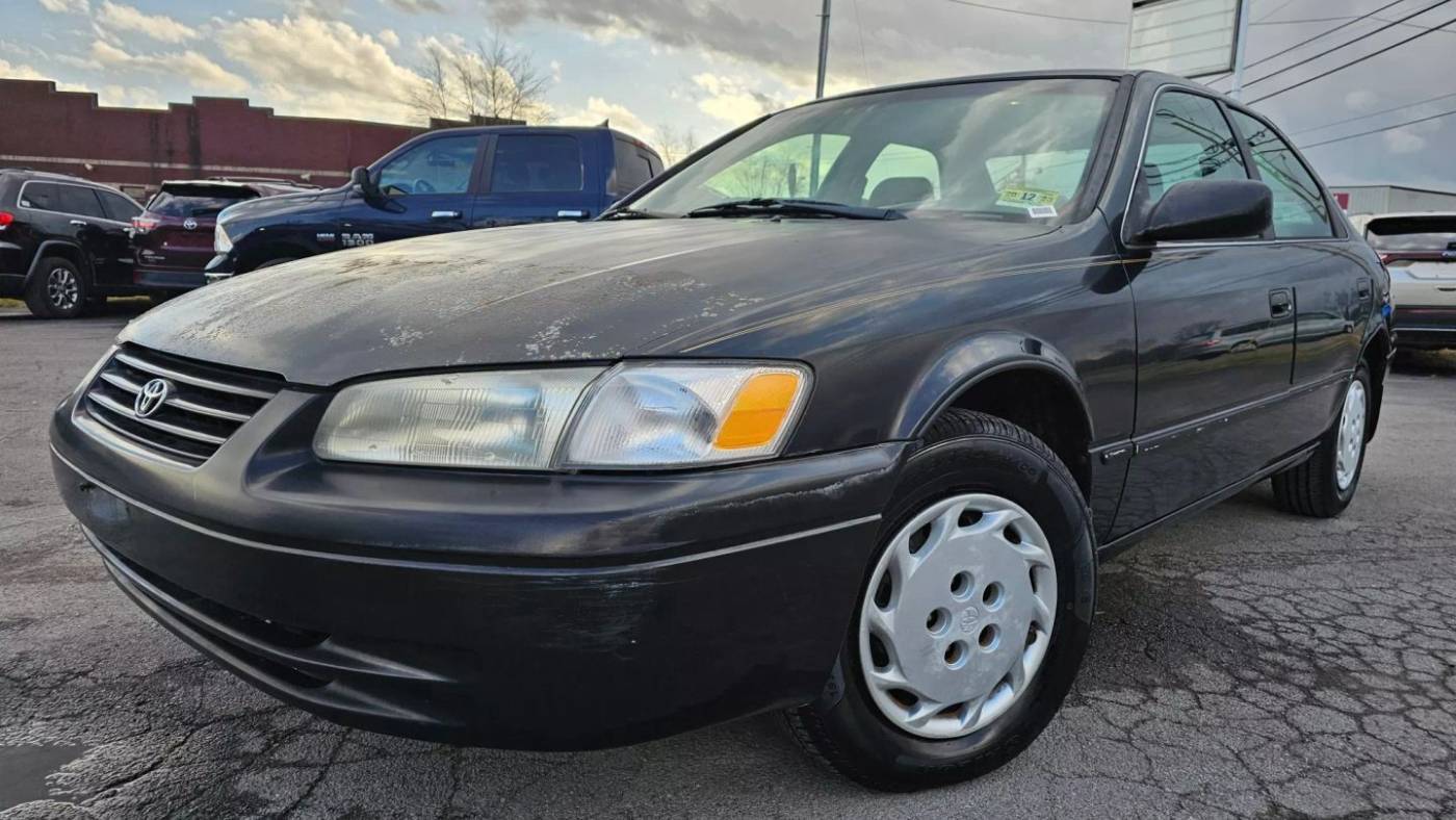 1999 Toyota Camry CE — Sedan — 94,773 mi — Lebanon, TN