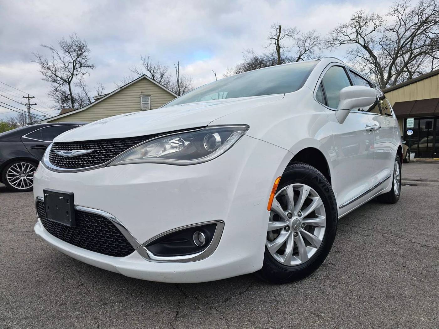 2017 Chrysler Pacifica Touring L — Minivan — 130,514 mi — Lebanon, TN