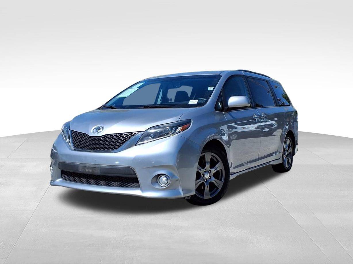 2017 Toyota Sienna L — Minivan — 117,508 mi — Westlake, CA
