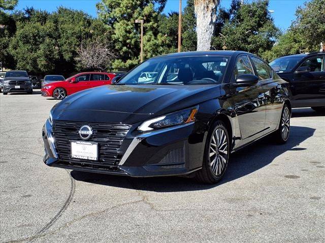 2025 Nissan Altima SV — Sedan — 1,806 mi — Thousand Oaks, CA