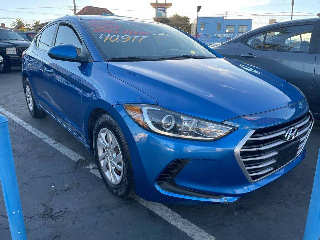 2017 Hyundai Elantra SE — Sedan — 89,972 mi — Oceanside, CA