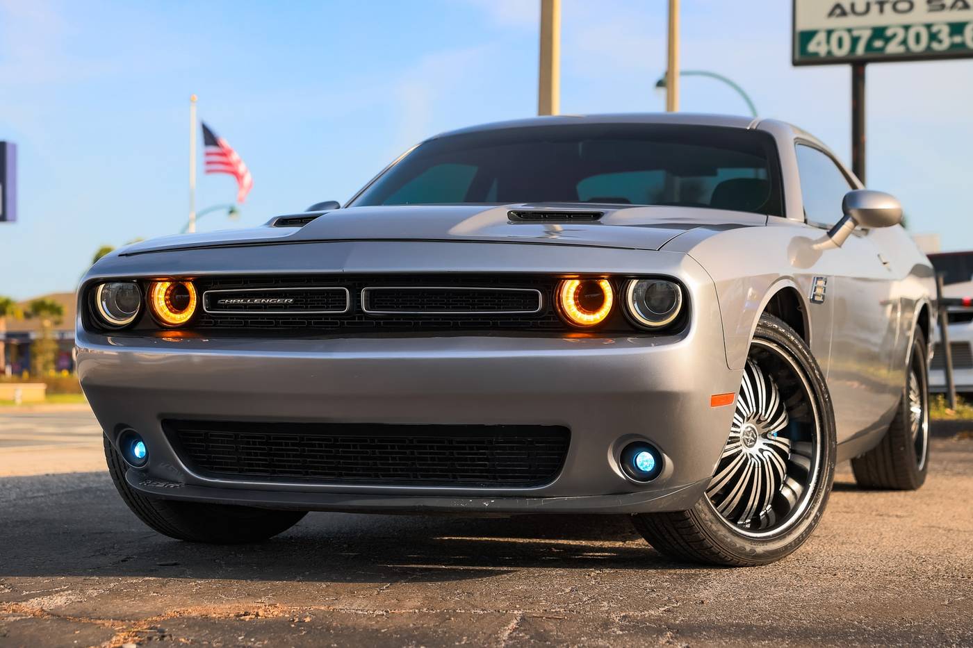 2017 Dodge Challenger SXT — Coupe — 75,710 mi — Orlando, FL