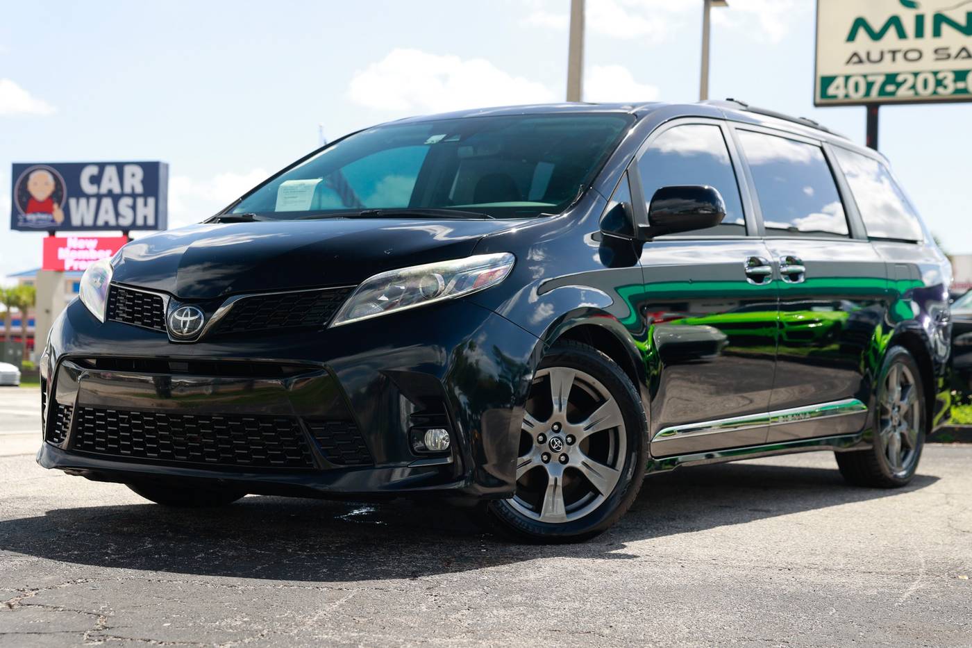 2019 Toyota Sienna SE — Minivan — 118,705 mi — Orlando, FL