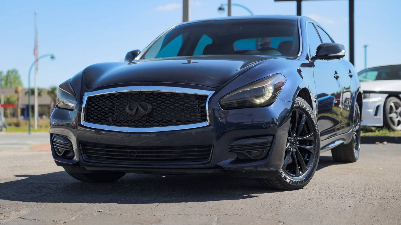2017 Infiniti Q70 3.7